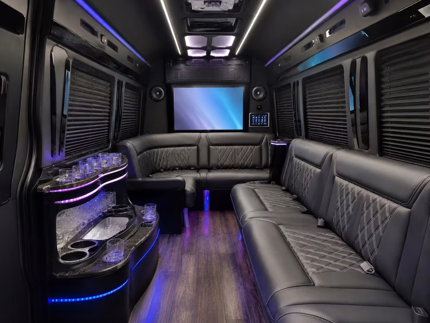 need airport transfers for out of town wedding guests flying into memphis