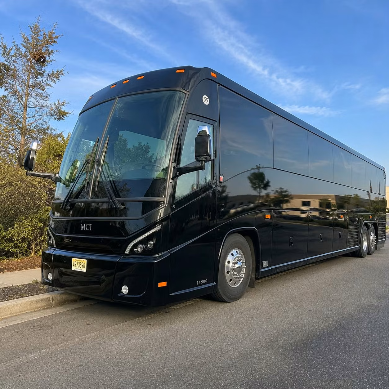 shuttle buses for military base transfers and training missions near southaven
