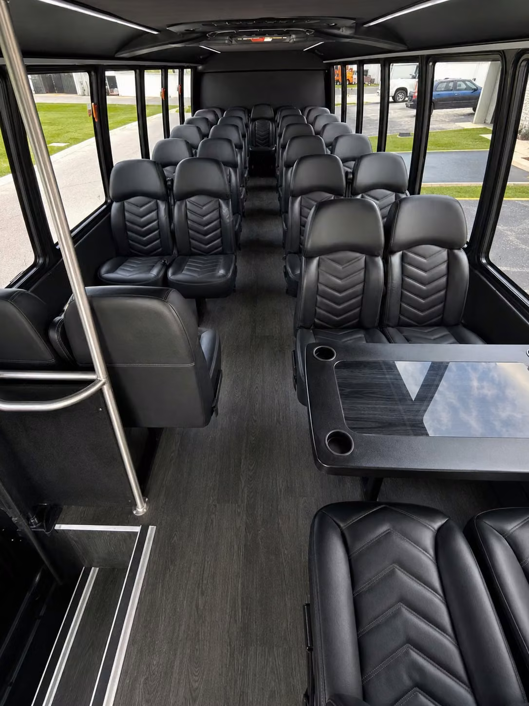 southaven 18 passenger minibus rental