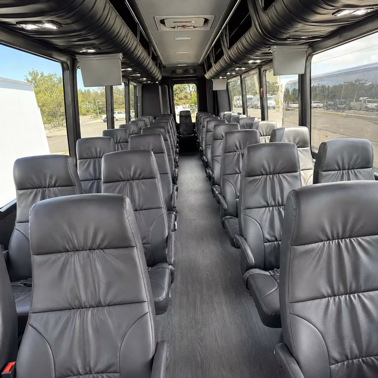 southaven 20 passenger minibus rental